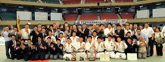 全日本学生柔道優勝大会で男子柔道部が前人未到の７連覇を達成！