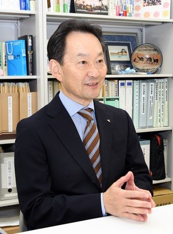 観光学部・藤本学部長 (1).jpg
