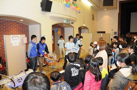 理ｈｐ報告「科学広場」01.JPG