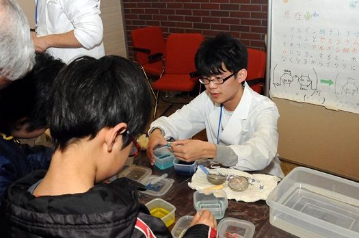 理ｈｐ報告「科学広場」02.JPG