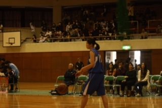 熊本ｈｐ報告「九州バスケリーグ」_井上選手.jpg