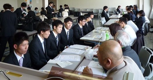 社会福祉学科主催「学内合同企業説明会」01.jpg