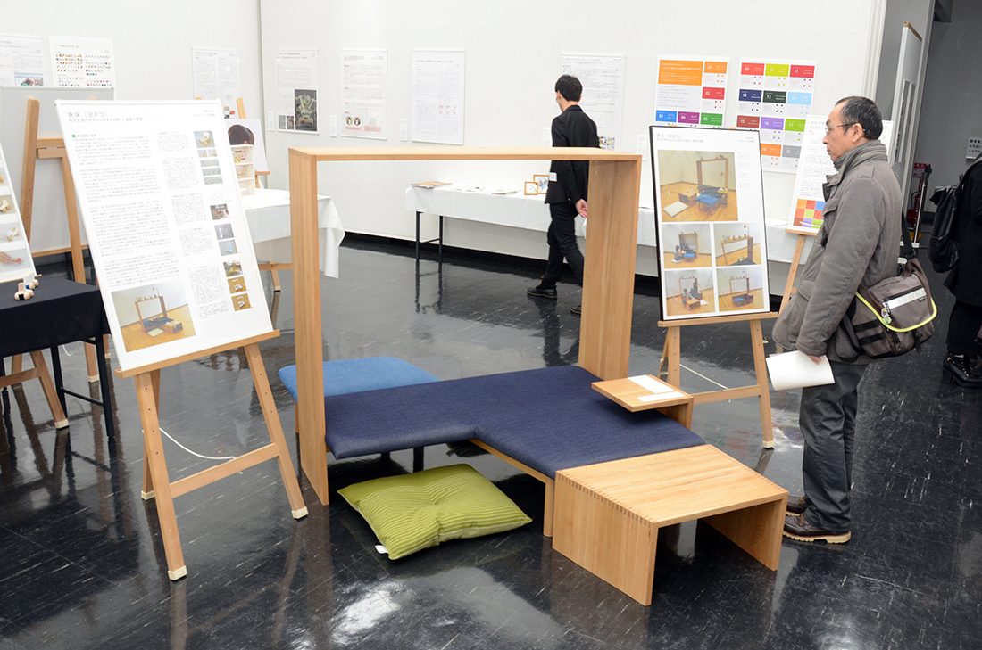 デ文卒研展 (2).JPG