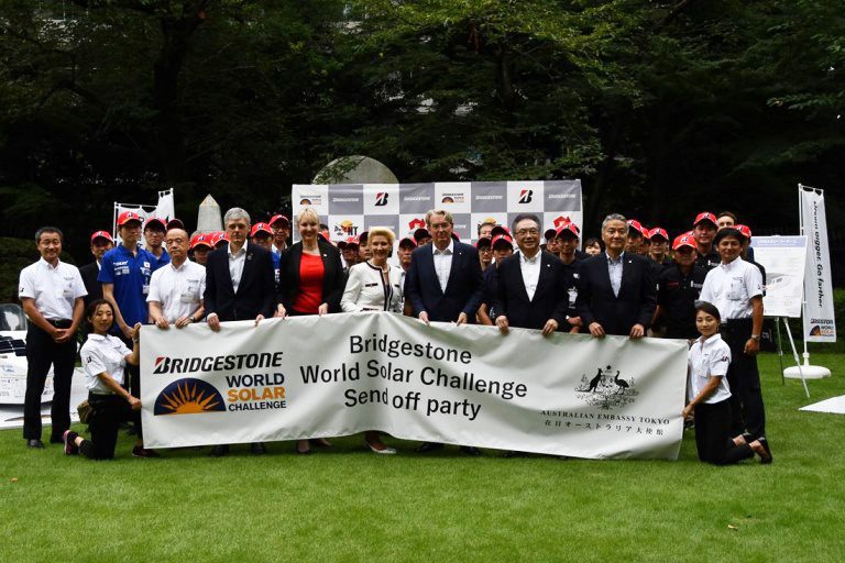 ソーラーカー_オーストラリア大使館壮行会 (4)_525.jpg