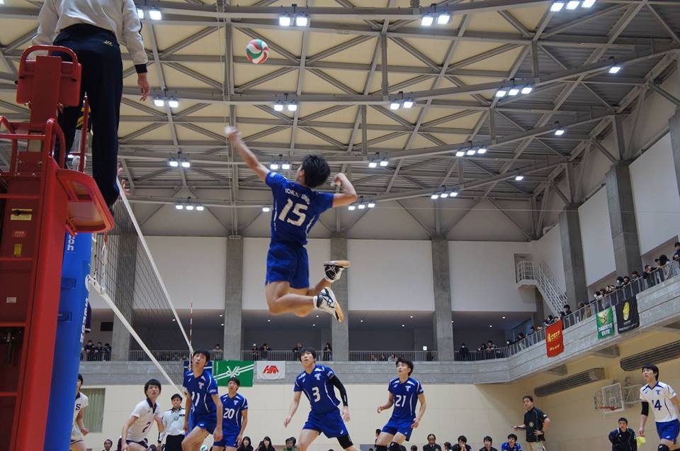 北海道大学男・女バレーボールリーグで全勝優勝02.jpg