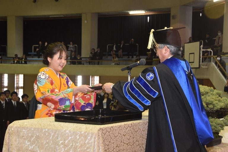 熊本キャンパス学位授与式 (9)_525.jpg