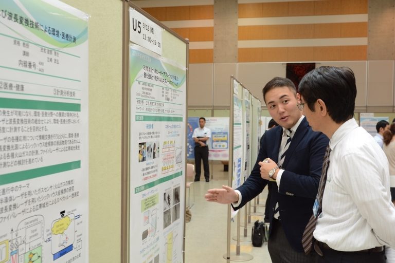 研究交流会 (2)_525.jpg