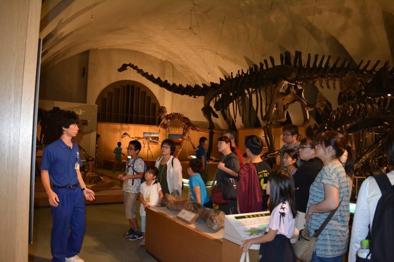 博物館ガイドツアー (1)_525.jpg