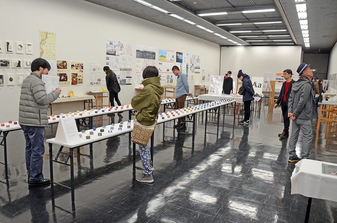 デ文卒研展 (1).JPG