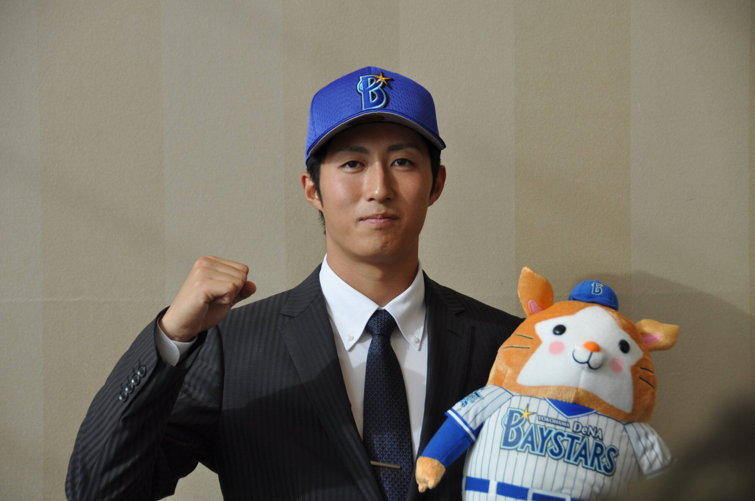 北海道キャンパス硬式野球部の水野滉也選手が横浜DeNAベイスターズと仮契約を結びました