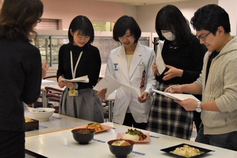 伊勢原学食試食会_525.jpg