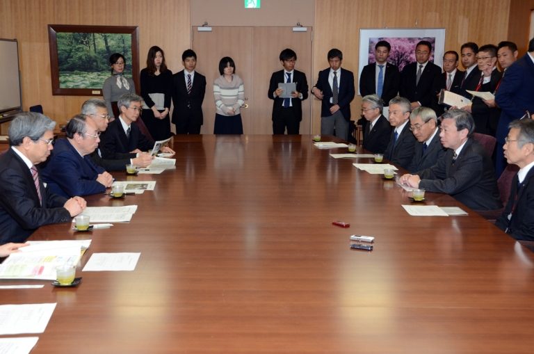 阿蘇・創造的復興協定締結署名式 (3)_525.jpg