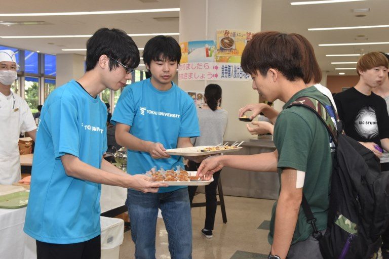 高輪学食プロジェクト試食会 (2)_525.jpg