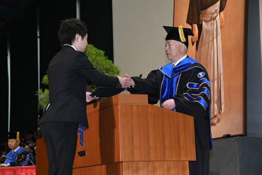 17学位授与式７_525（左）.jpg