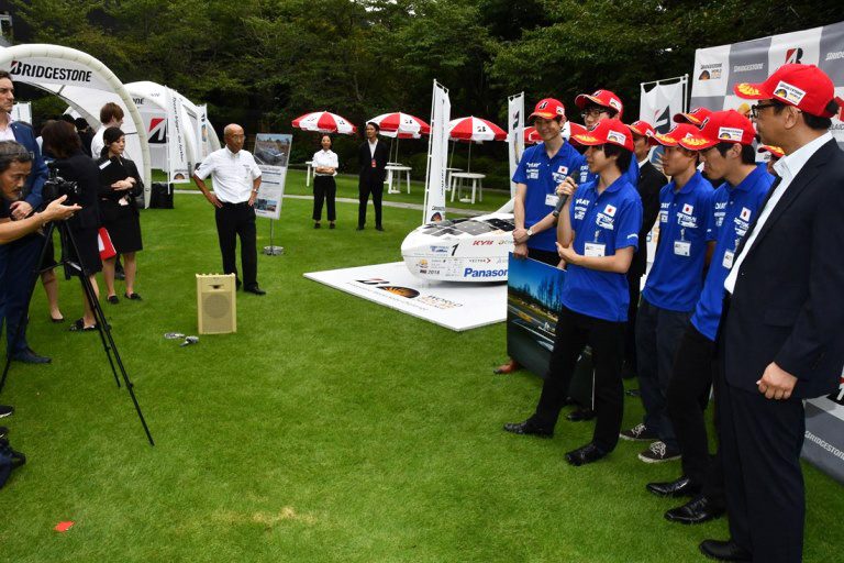 ソーラーカー_オーストラリア大使館壮行会 (5)_525.jpg