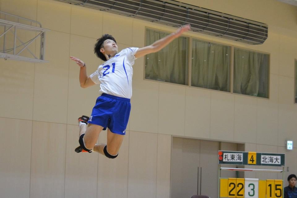 北海道大学男・女バレーボールリーグで全勝優勝06.jpg