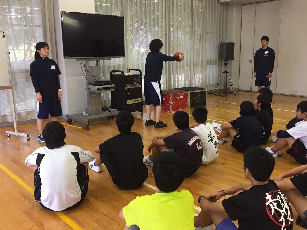 湘ｈｐ報「スポーツサポート研究会」 (2).jpg