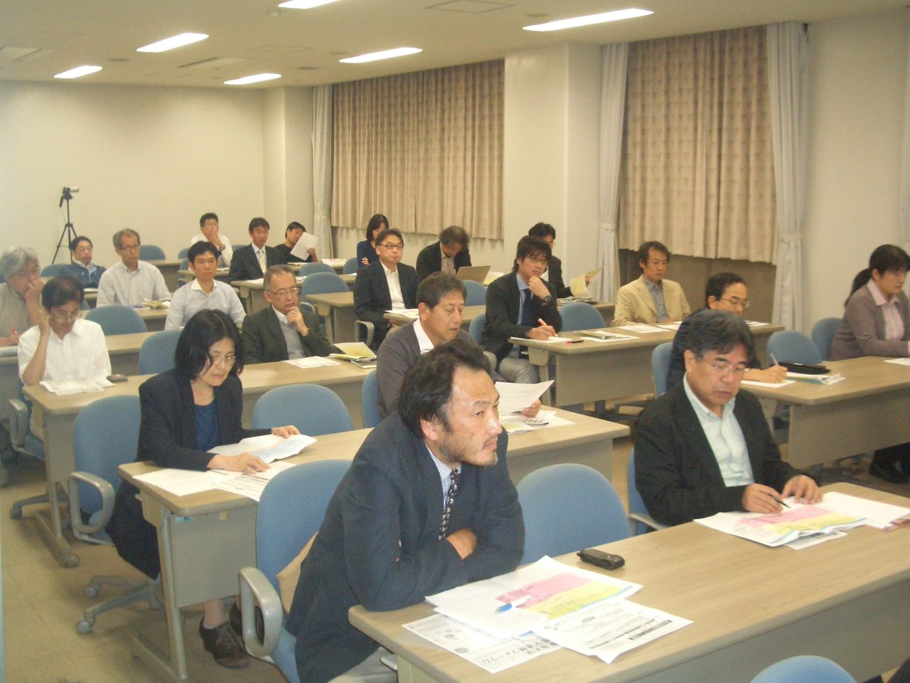 湘南hp報「研究ユニット形成説明会」03.JPG