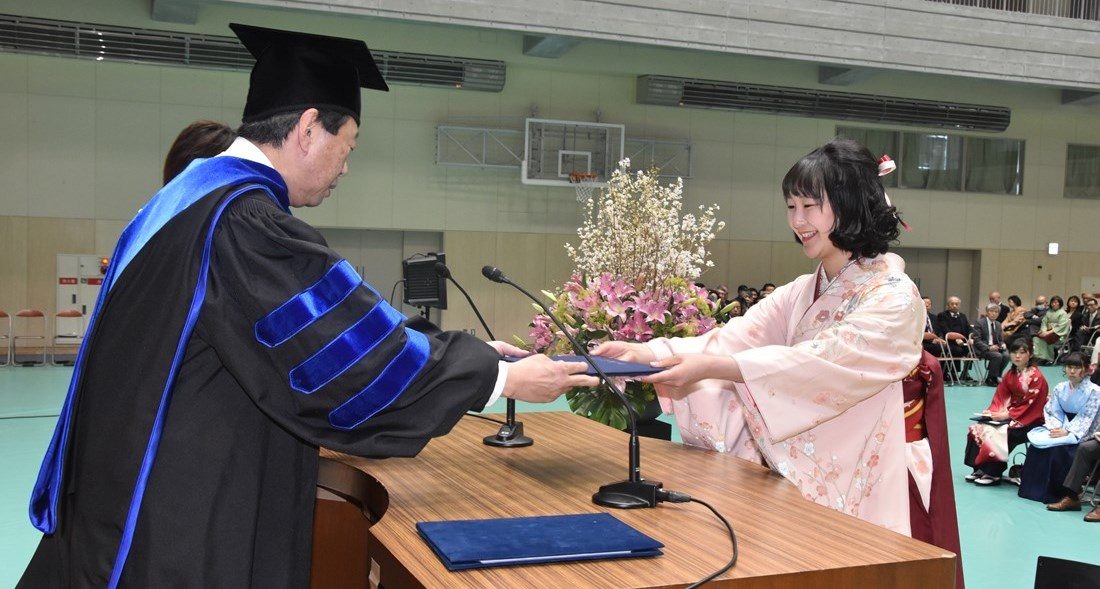 札幌学位授与式 (2-1).jpg