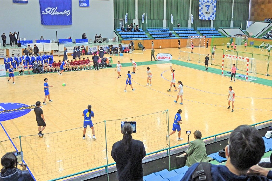 女子ハンドボール部が「東海マーメイズファステラウン」を開催しました