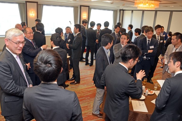 政経_交流会4_525.jpg