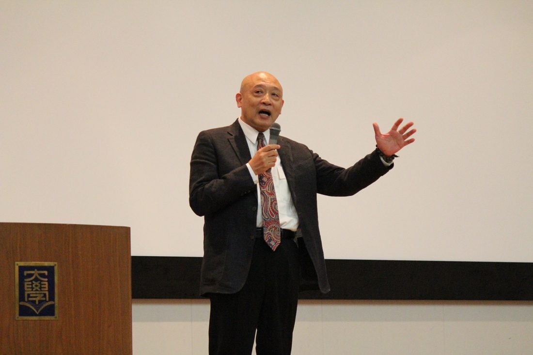 政経hp報「謝氏講演会」02.jpg