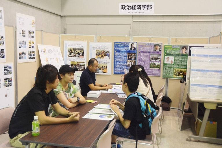 付属中高生向け学部説明会１_525.jpg