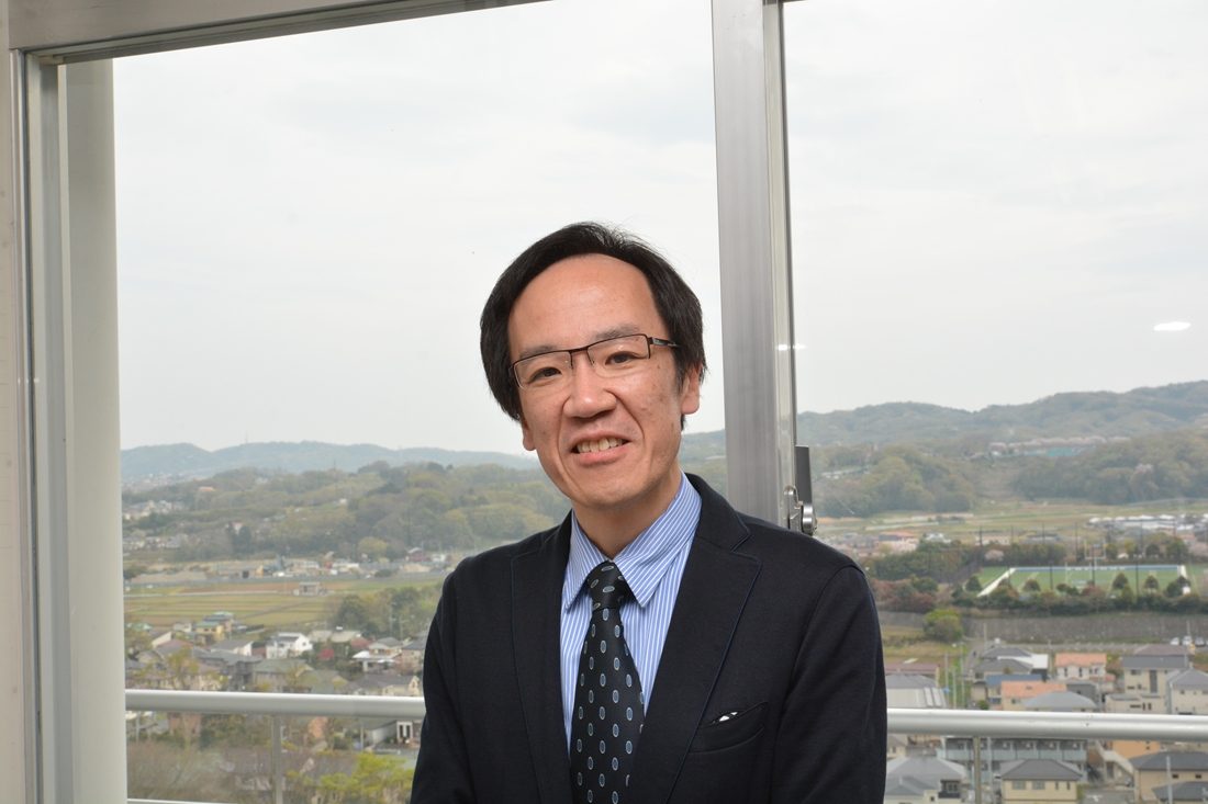 政経hp報「竹内教授」01.jpg