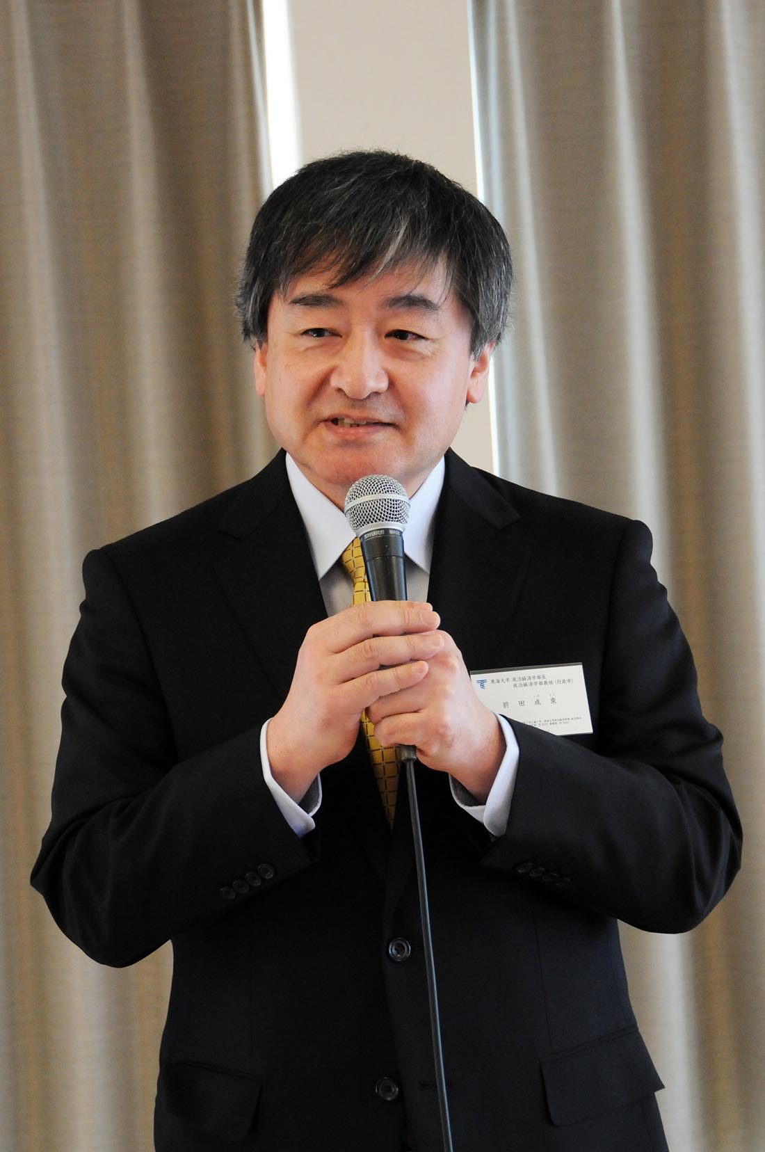 政経ｈｐ報告「卒業生交流会」 (1).JPG