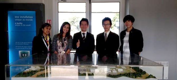 大学院生と学生３名がフランスにある国際核融合実験炉の建設現場を視察しました