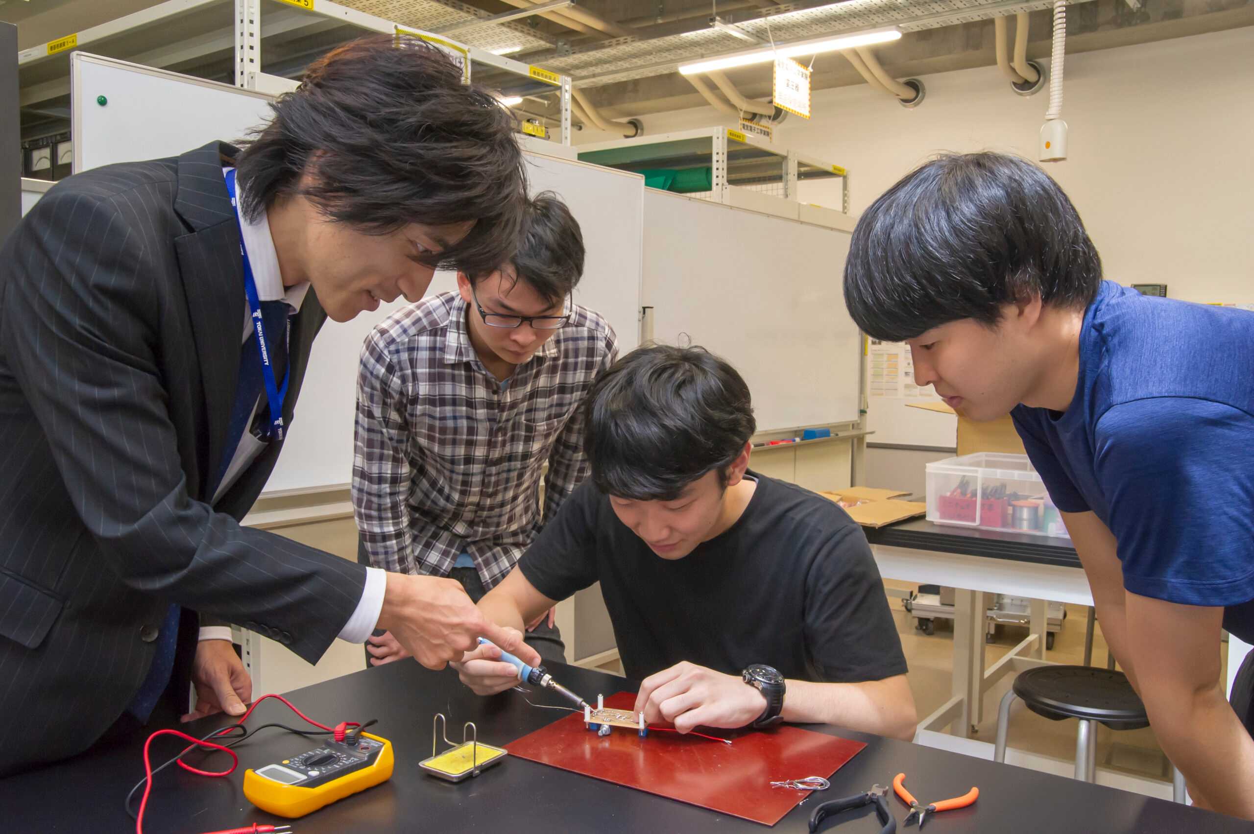 電気電子工学科