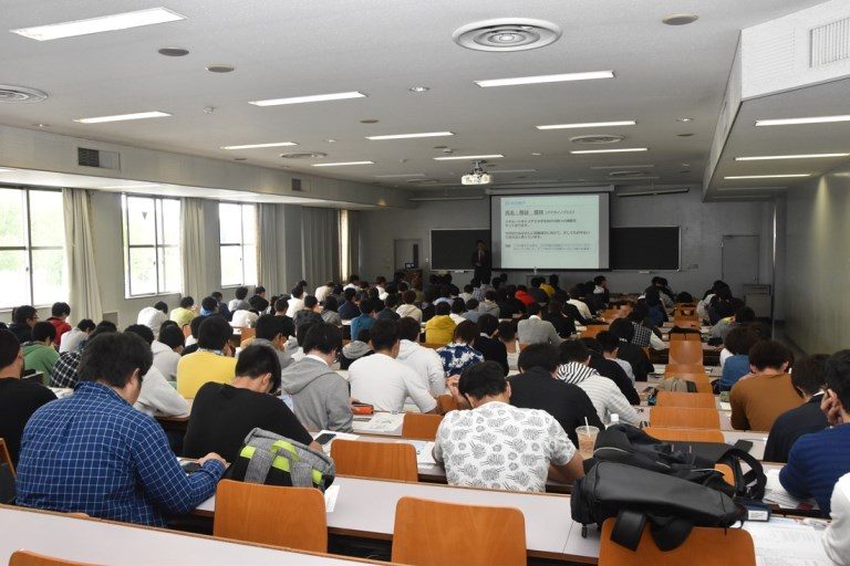 電気電子キャリア教育講演会_525.jpg