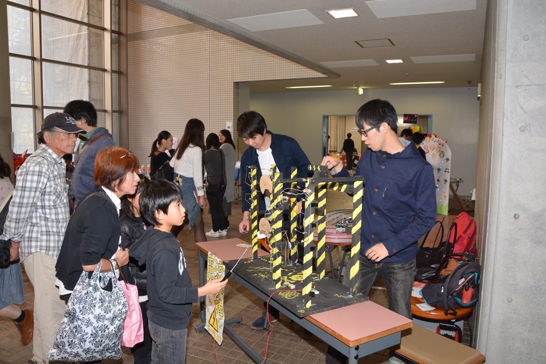 工hp報「建学祭・電気電子」01.jpg