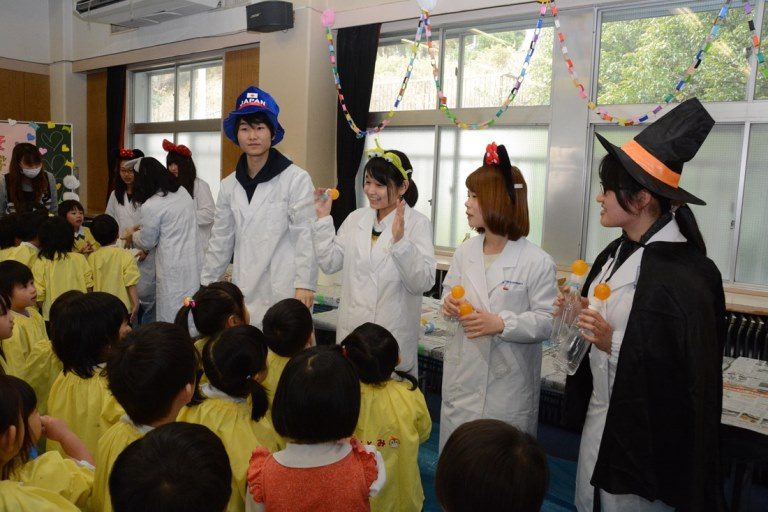清水幼稚園科学実験教室３_525.jpg