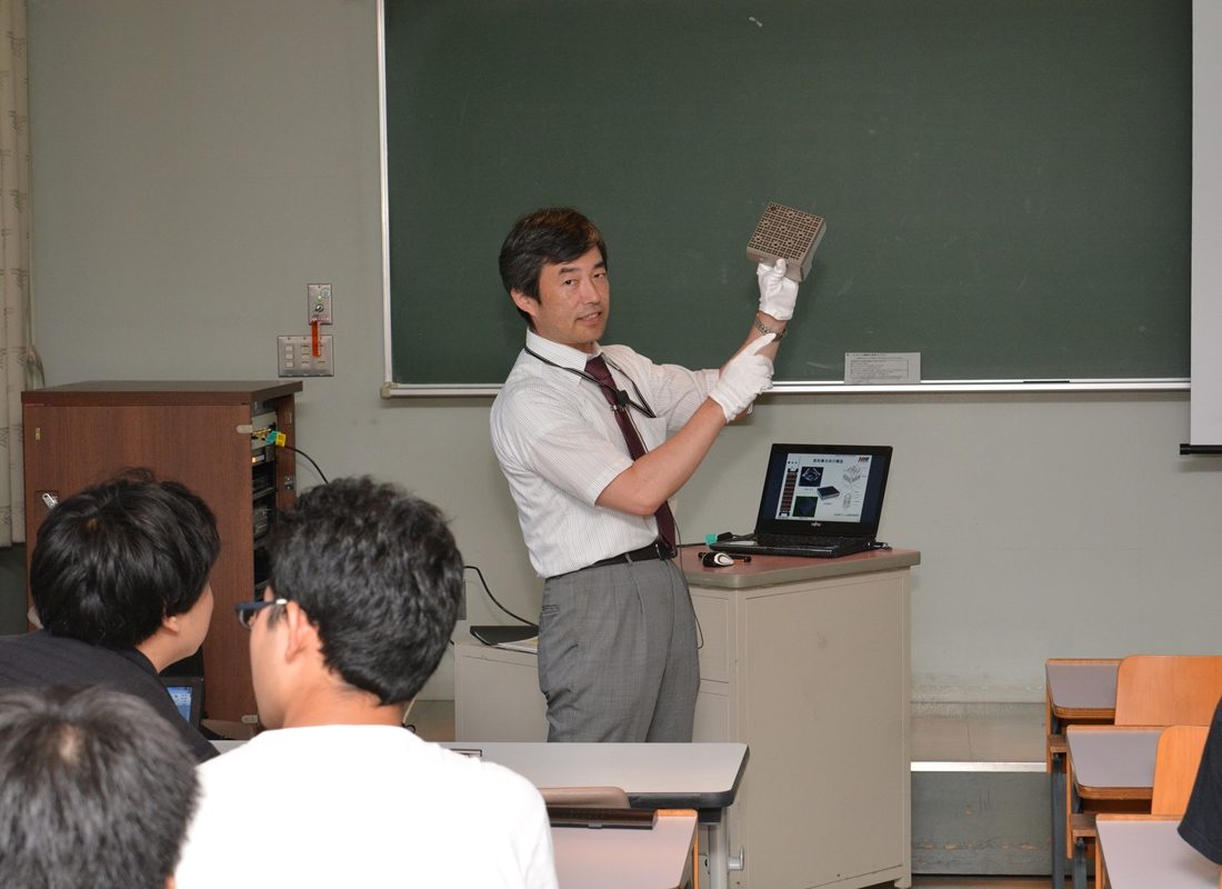 工hp報「原子力専門講座」01.jpg