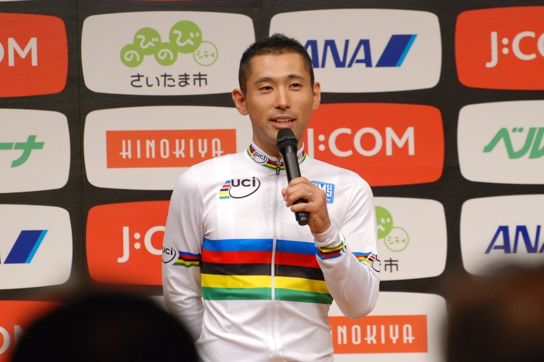 hp報告「ツールドフランス・藤田選手会見」02.jpg