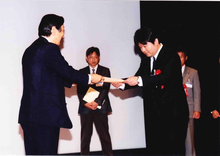 小黒講師・超伝導科学技術賞 (2)_525.jpg
