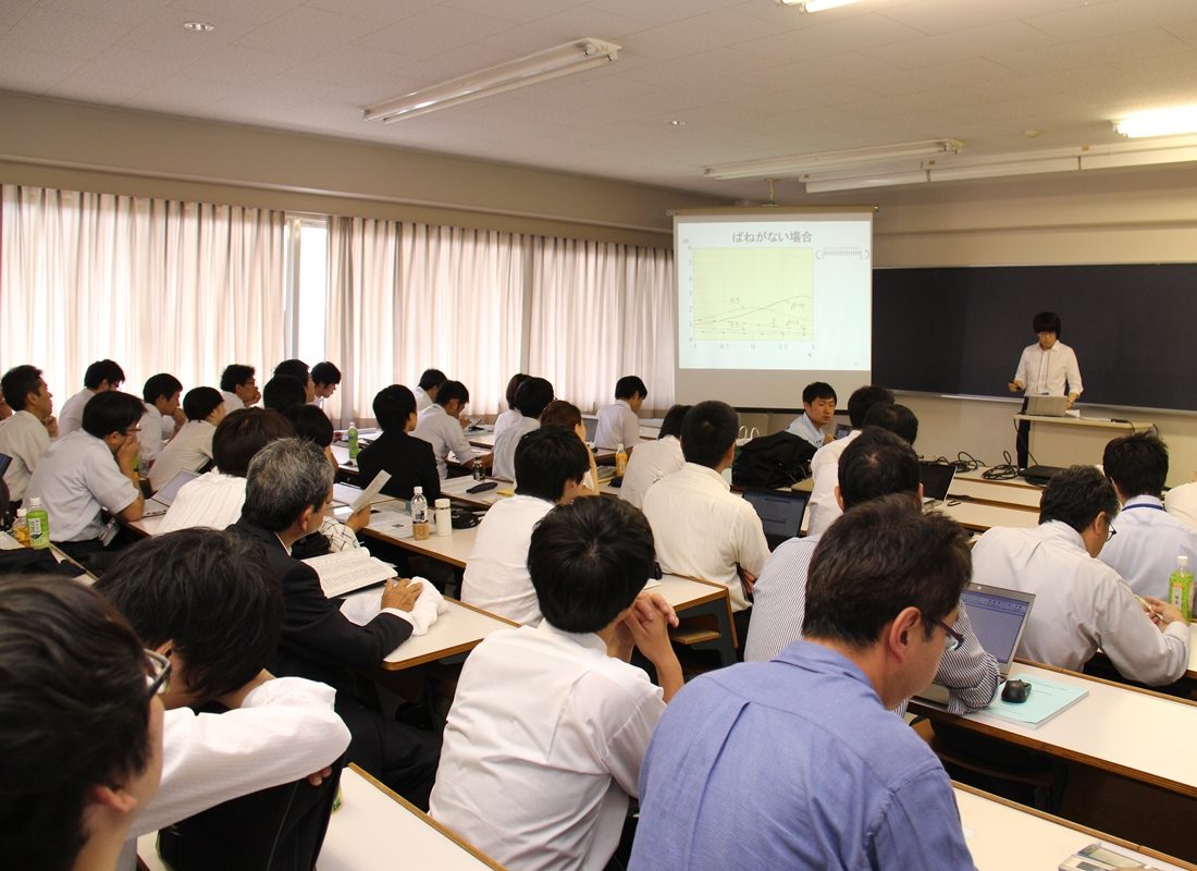 工hp報「建築学会」07.jpg