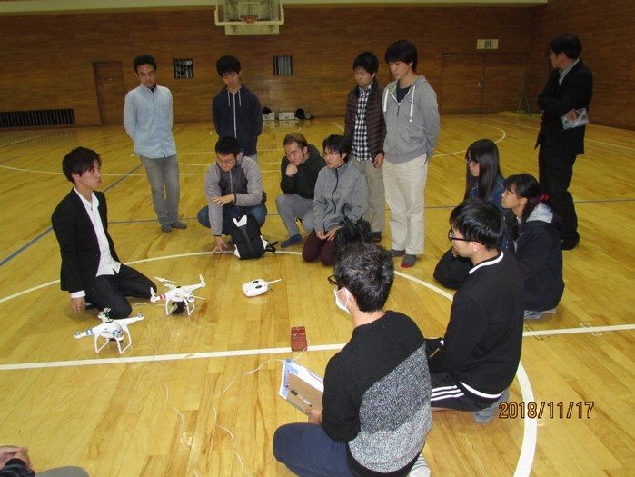 航空宇宙学科_出前授業 (5)_525.jpg
