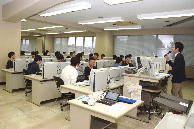 進路ガイダンス1_525.jpg