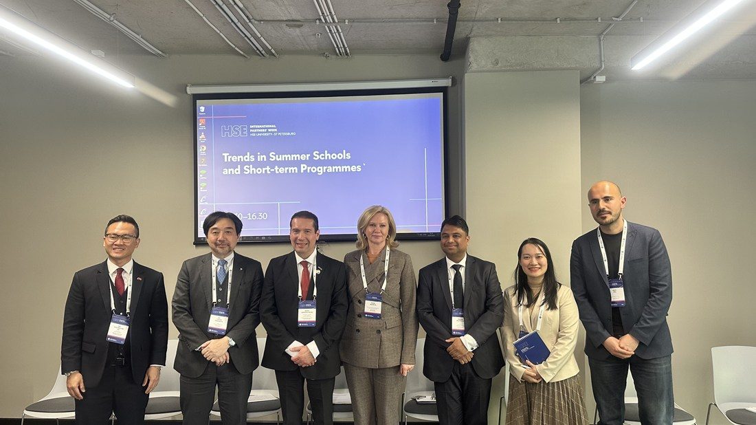 山本工学部長がロシア国立研究大学高等経済学院に招かれ学術交流