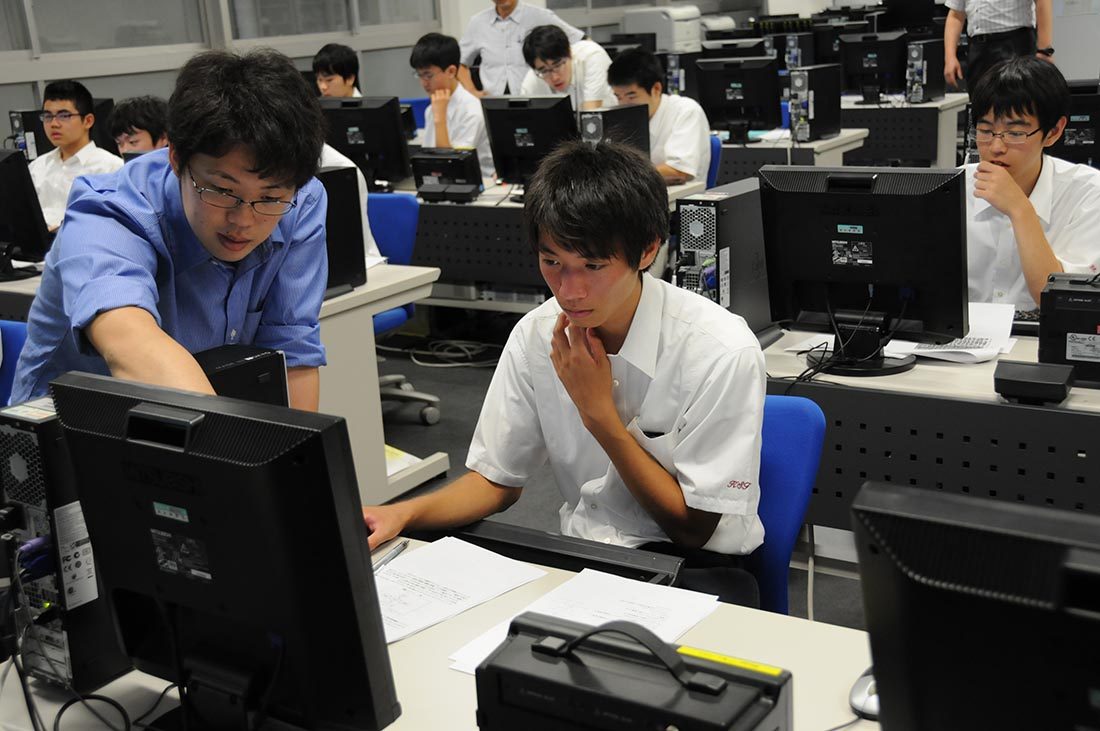 情通ｈｐ報告「体験授業」01.JPG