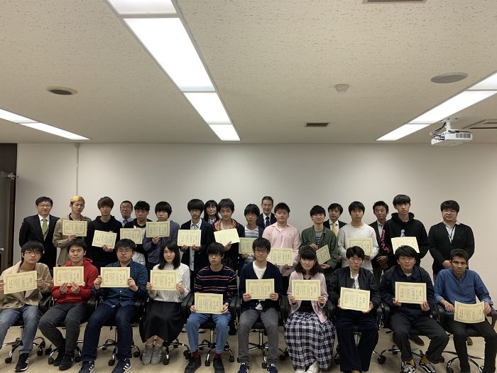 数学基礎学力試験優秀者集合写真_525.jpg