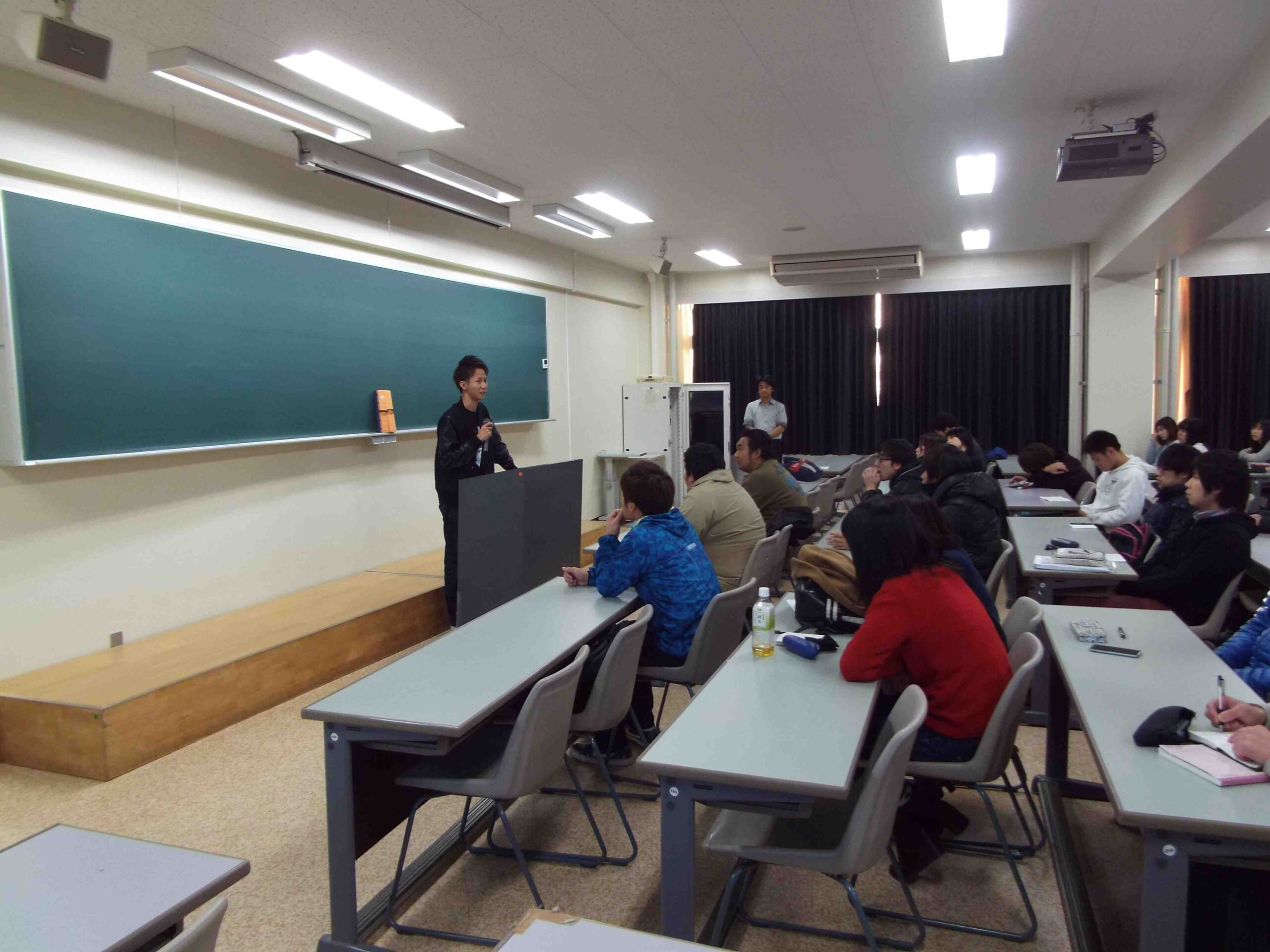 バイオサイエンス学科主催の就職支援行事を開催 (3).jpg