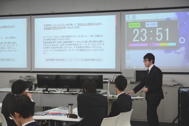 数理学専攻修士論文公聴会 (1)_525.jpg