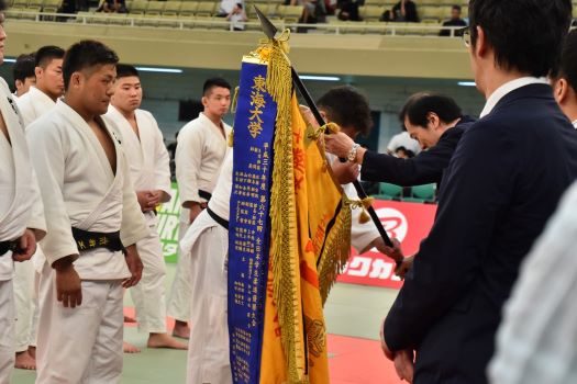 男子柔道部が全日本学生柔道優勝大会で４連覇を達成しました ニュース 体育学部 東海大学 Tokai University
