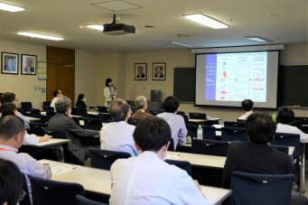 総医研報告会1  341.JPG