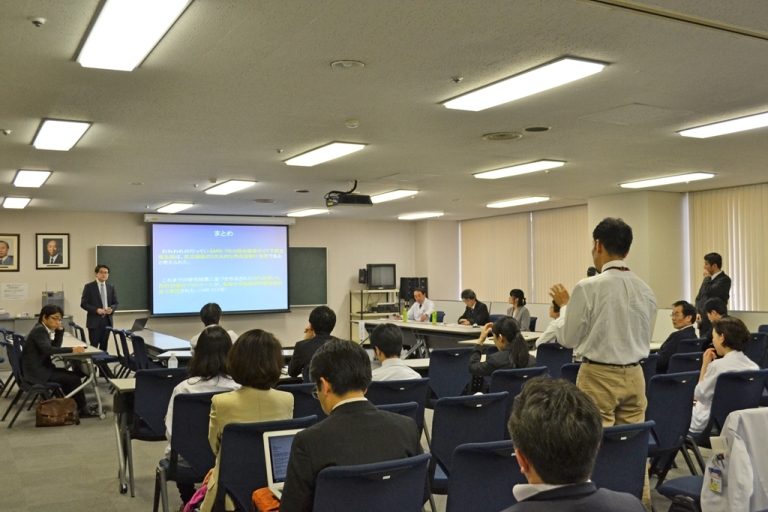研究報告会1_525.jpg