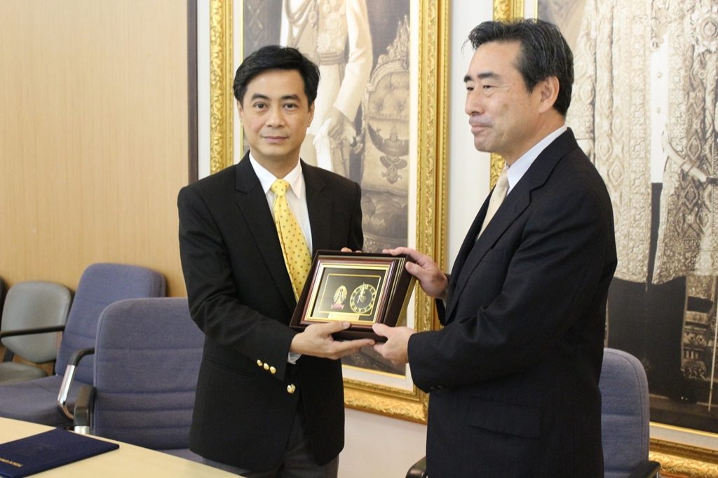 医hp報「チュラロンコン大学協定」 (2).jpg