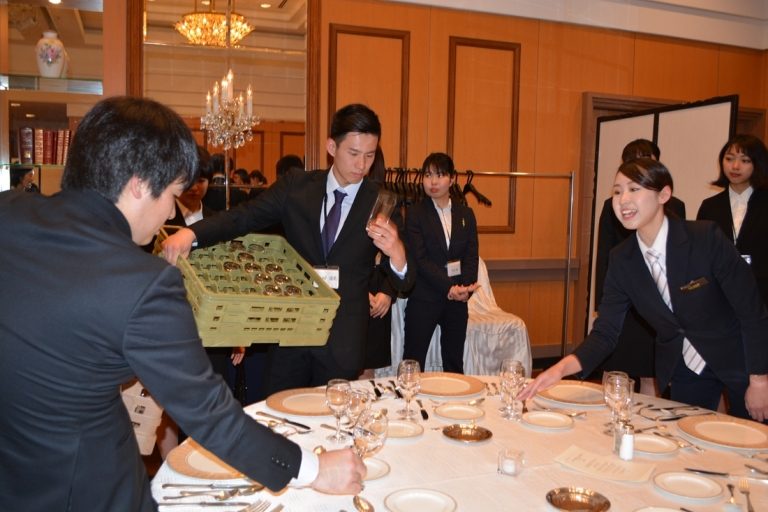 ホテルイベント研修２_525.jpg